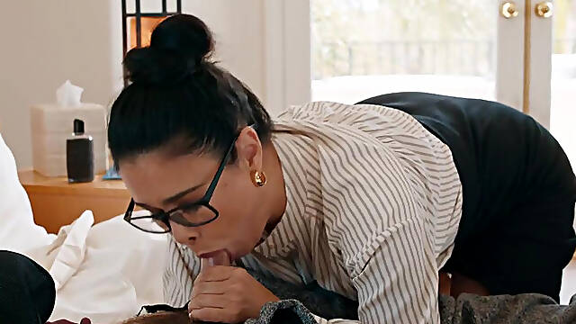 Dana Vespoli Helping Hand