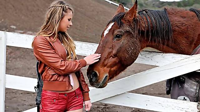 Aesthetic sporty teen Jillian Janson likes anal in the morning