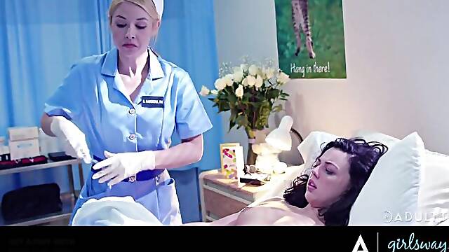 Girls Way - face sitting action