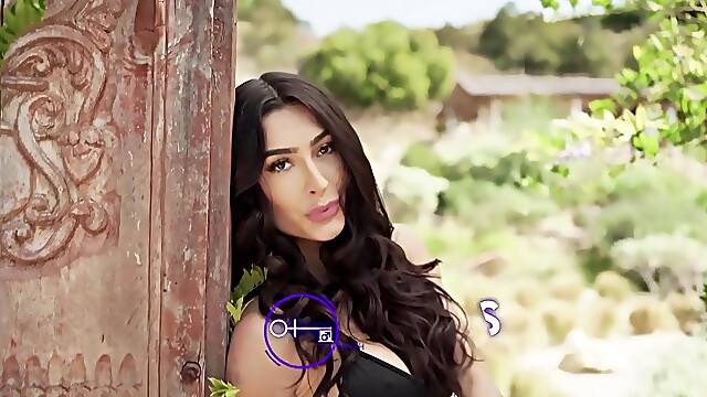 Sophi Summers, December Pet Stripteases