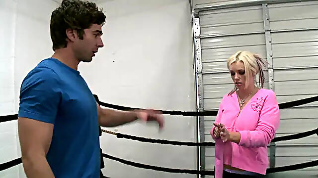 Brazzers: Ringside Rendezvous for a Steamy Session