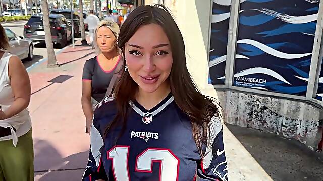 Sisi Rose bangs a Patriots player
