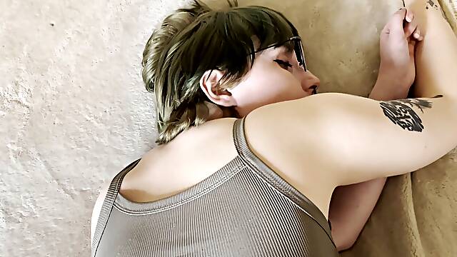 Point of view: giving your immense hooter goth girl neighbour a creampie