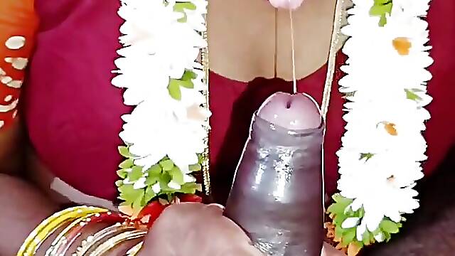Indian Beautiful Saree Stepmom Fucking Stepson Telugu Dirty Talks.
