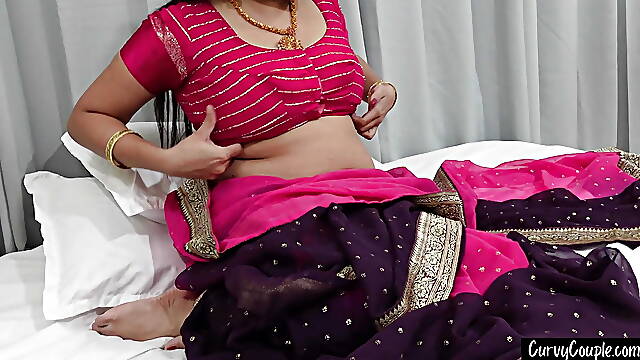 Big ass indian aunty fingering pussy