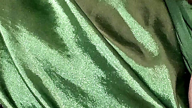 Wet pussy cums on big tits