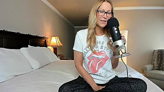 Missionary Pussy and Feet Asmr Orgasm
