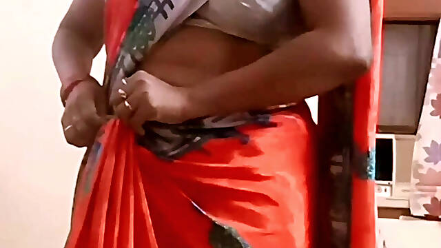 Desi Indian Tamil BBW Wife Latha Nude Body Show Big Boobs Ass Hairy Pussy Saree Tease