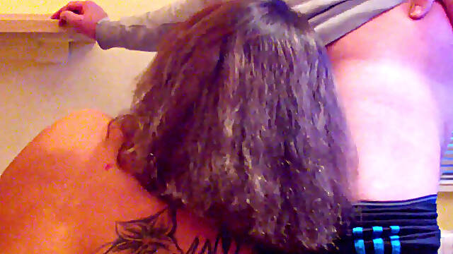 Amateur French whore rides dick like a pro